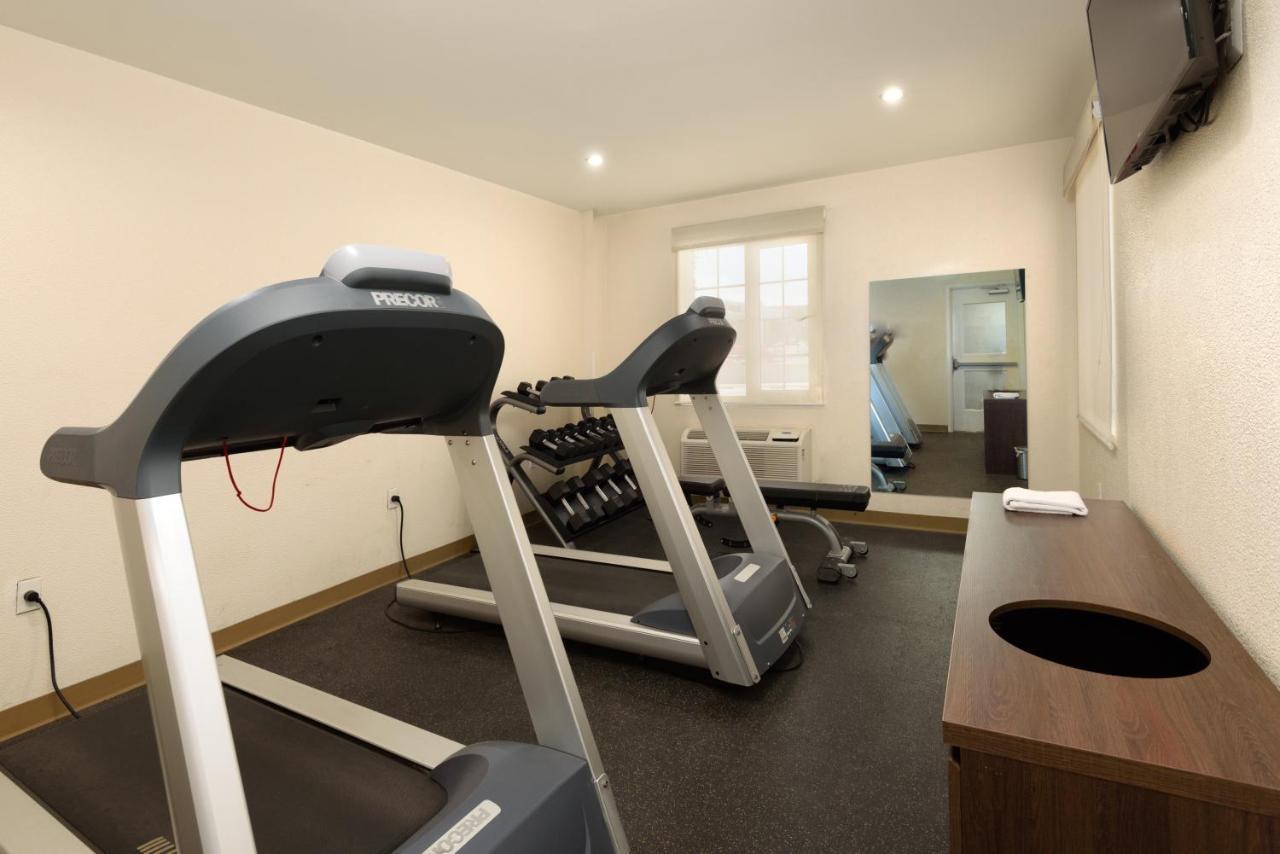 Extended Suites Tijuana Macroplaza Екстер'єр фото