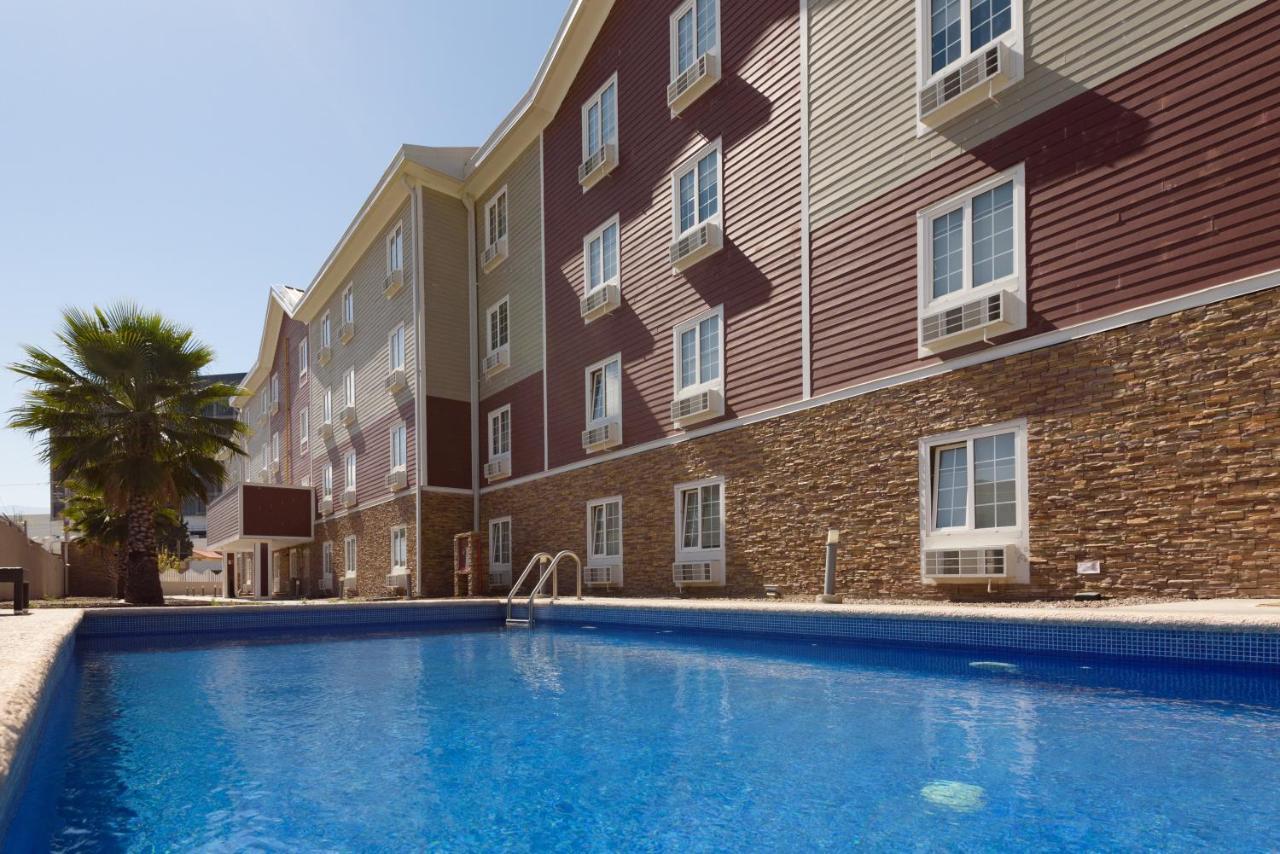 Extended Suites Tijuana Macroplaza Екстер'єр фото